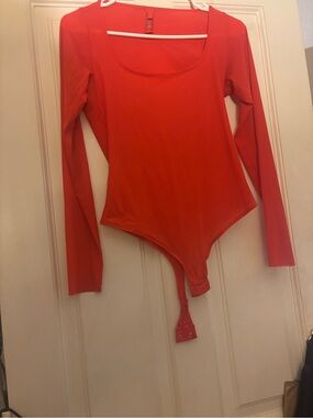 SKIMS Jelly Sheer Long Sleeve Scoop Neck Bodysuit - POPPY